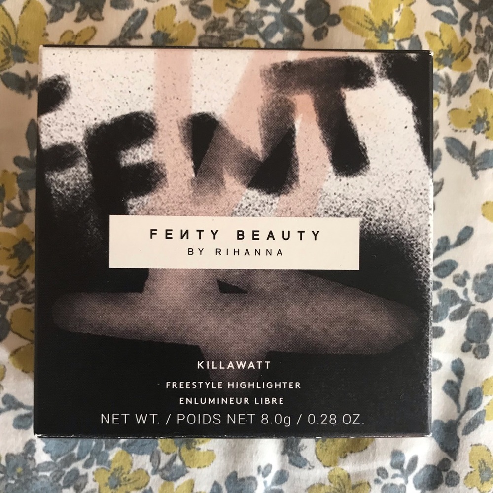 FENTY BEAUTY HIGHLIGHTER
